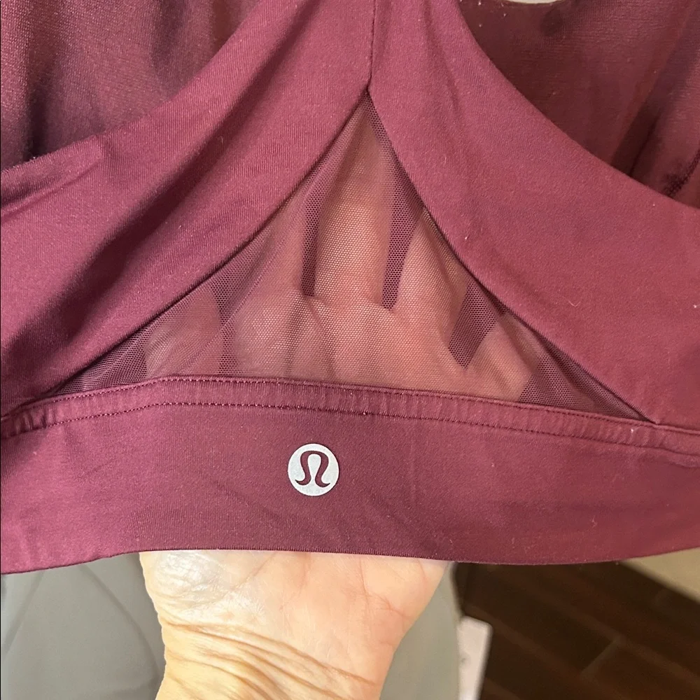 Lululemon Women's Burgundy sports bra. Size 10 EUC.